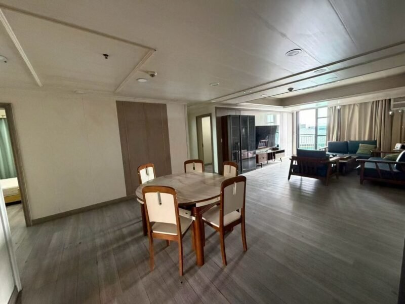 🌸出售Noble Place 君临天下 A户型168平 4房3卫 带停车位 -manila58.com